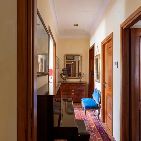 Apartment Iflat Delightful View Colosseum *