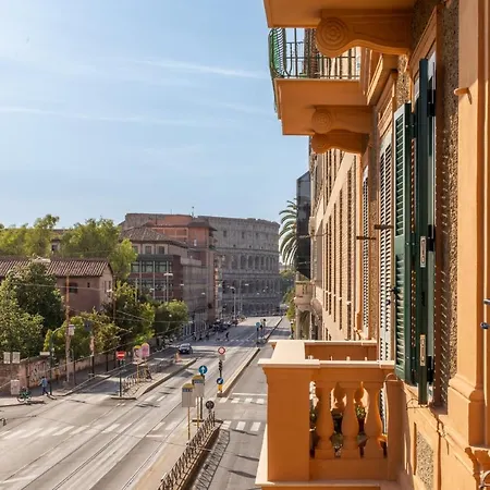 Iflat Delightful View Colosseum Rome