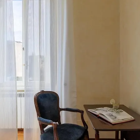 Iflat Delightful View Colosseum Apartment